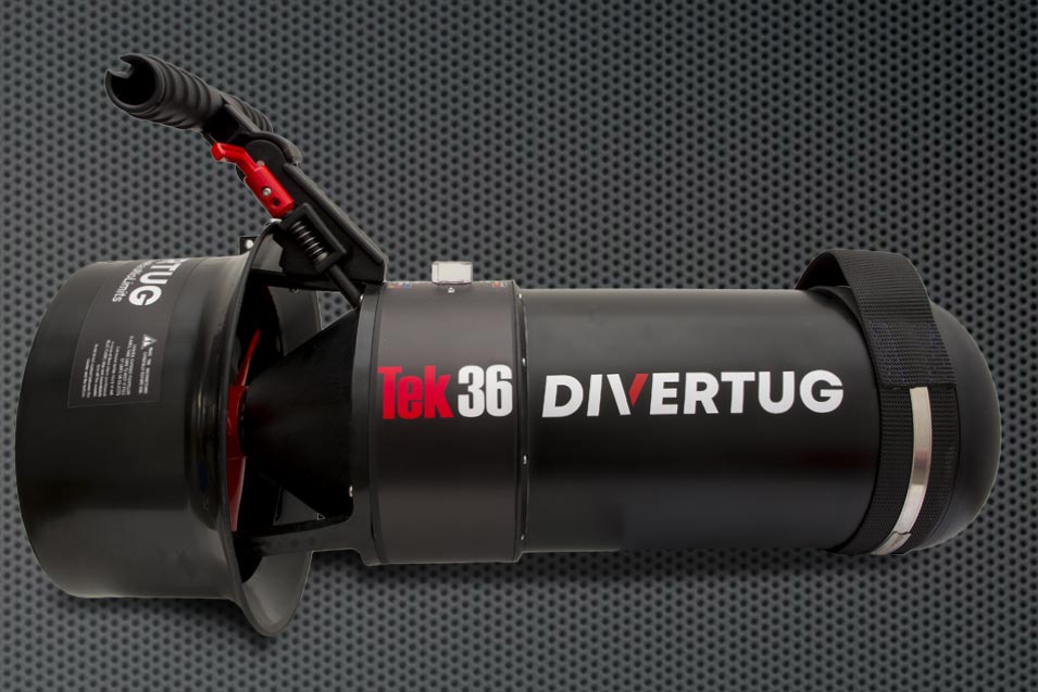 BlackDIVERTUG device with 'Tek 36' branding on a gray background